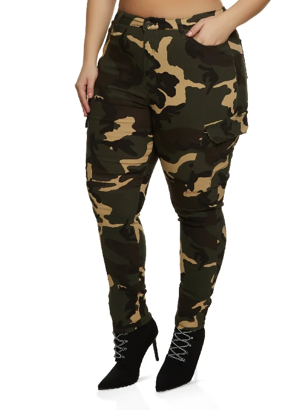 Plus Size Skinny Leg Camo Cargo Pants